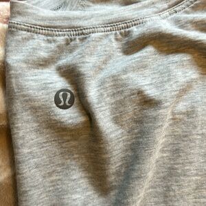 Grey lululemon tee
